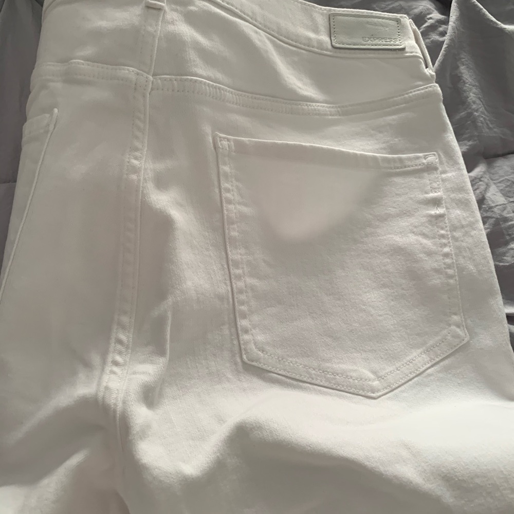 White high rise mom jeans